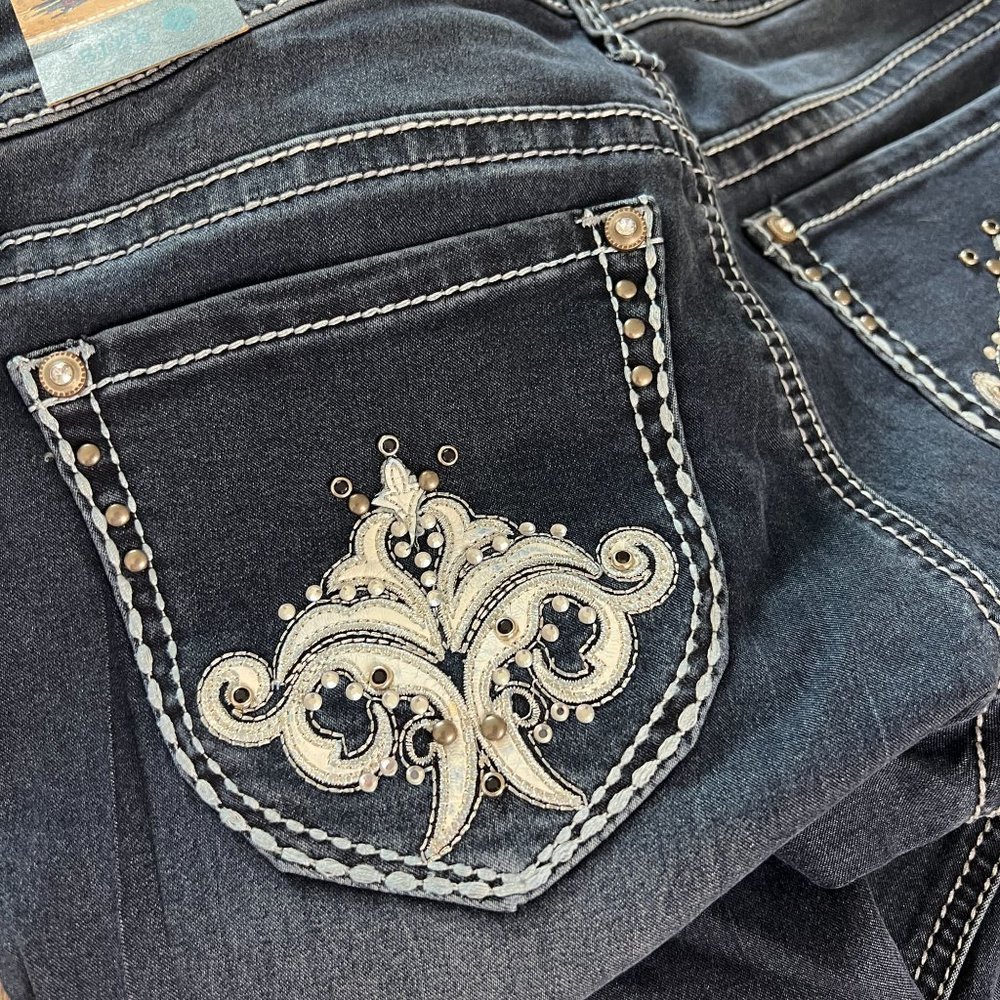 Hydraulic Lola Curvy Jeans - Picture 9 of 11